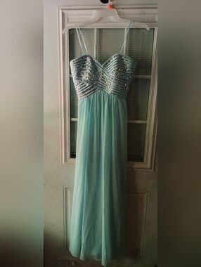 Morgan & Co Prom Dress Special Occasion Dress Babyblue/Silver Bling 7/8 💙 👗